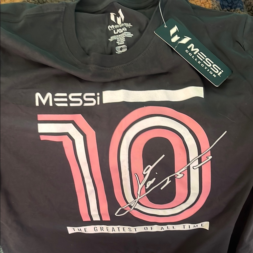 NEW NEVER WORN Messi Collection TShirt size Lg - Picture 3 of 3